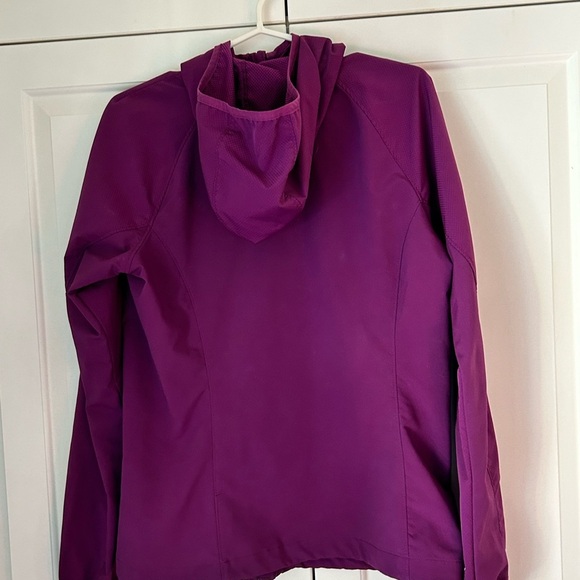 Size M Columbia spring/fall jacket - Picture 2 of 12